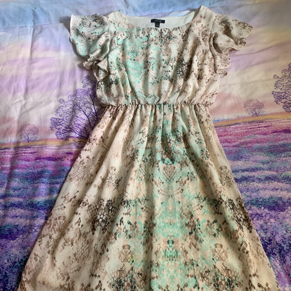 Apt. 9 Dress💛